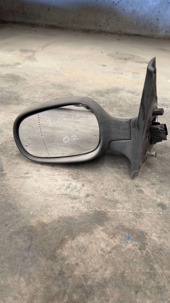Retrovisor Renault Clio 2002 izquierda