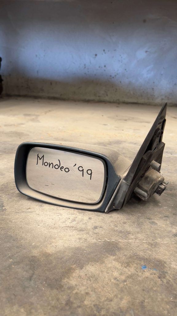 Retrovisor Ford Mondeo 1999 izquierda